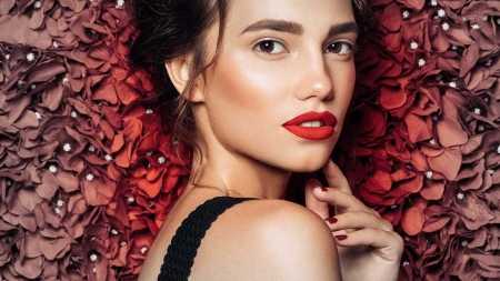 Femra, nëse ndiqni këto 4 këshilla, do dukeni më të bukurat e festës