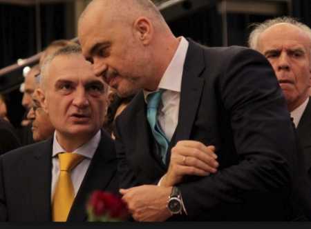 “Ja çfarë mendonte për Teatrin kur ishte ministri im”/ Nuk ndalet Meta, nxjerr videon e Ramës të vitit 2000