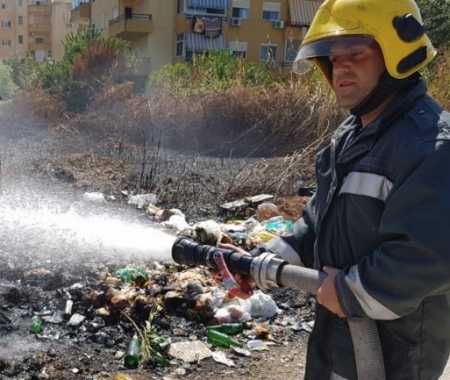 Rama 'thumbon' ish-kryebashkiakun e Kavajës: Ndjesë pushuesve të Golemit, kishin harruar të mblidhnin plehrat