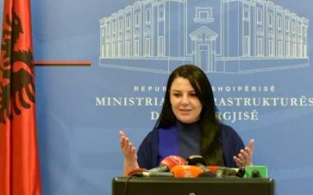 Rastet te Astiri dhe në Kombinat, Balluku thotë se ka vetëm dëmtim suvaje, dëmshpërblim për 500 banesa të dëmtuara