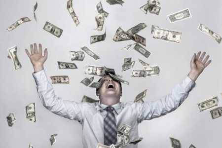 Shenjat e horoskopit që notojnë në para; S'ngelin kurrë pa lekë në xhep