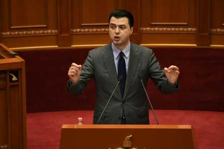 Basha replika me Lleshajn në Kuvend: Të duhet pak kohë për të mësuar tezat bajatje[VIDEO]