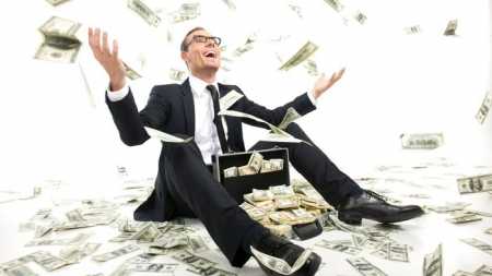 Milionerë brenda 1 dite? Vetëm në ëndrra! Ja sa kohë i duhet një njeriu të bëhet i pasur