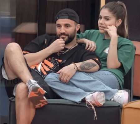 Krisje në çift? DJ PM reagon në mënyrë indirekte mes zërave për ndarje nga Sarah Berisha
