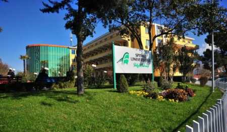 E trishtë/Ndërron jetën nëna e prekur nga gripi i derrit, por dhe një nga binjakët! Flasin mjekët...[VIDEO]