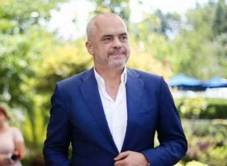 Rama sërish thirrje për ekselentët: Aplikoni për punë [VIDEO]