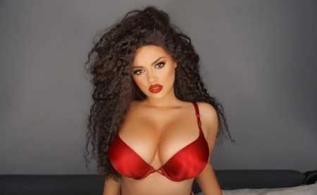 Po flirton me ndonjë? Nga karantina, ENCA tregon publikisht se si duhet të jetë i dashuri i saj: Dua të lidhem virtualisht…[FOTO]