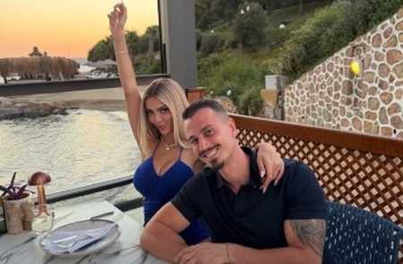 Të buzëqeshur dhe të lumtur pranë njëri-tjetrit, Mateo dhe Brikena publikojnë foto nga pushimet në Turqi