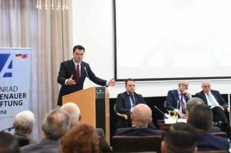 Lulzim Basha kritik me shëndetësinë, në Shqipëri njëlloj si në Afrikë