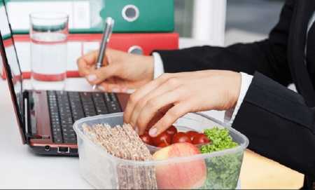 Jeni në punë dhe nuk keni kohë të hani bukë? Ja zgjidhja për ju