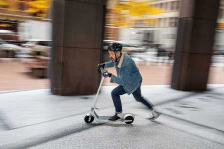 Të udhëtosh shpejt dhe thjesht me Scooterin elektrik Unagi