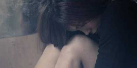 Këto janë 3 shenjat kryesore të cilat tregojnë se një femër nuk ka kryer marrëdhënie për një kohë të gjatë Këto janë 3 shenjat kryesore të cilat tregojnë se një femër nuk ka kryer marrëdhënie për një kohë të gjatë